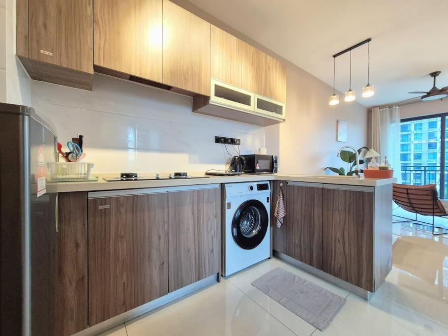 Pangsapuri Serene And Peaceful 2 Bedrooms 3 Pax - 10 Min To Ciq Johor Bahru