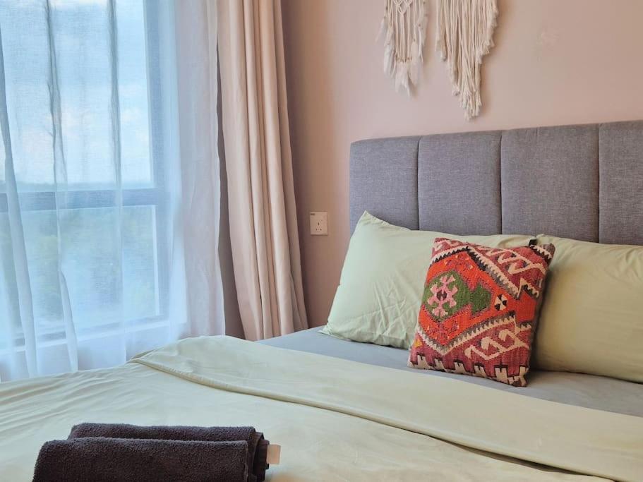 Serene And Peaceful 2 Bedrooms 3 Pax - 10 Min To Ciq